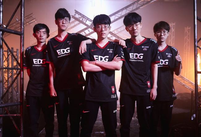 于巴萨的球 于巴萨的球