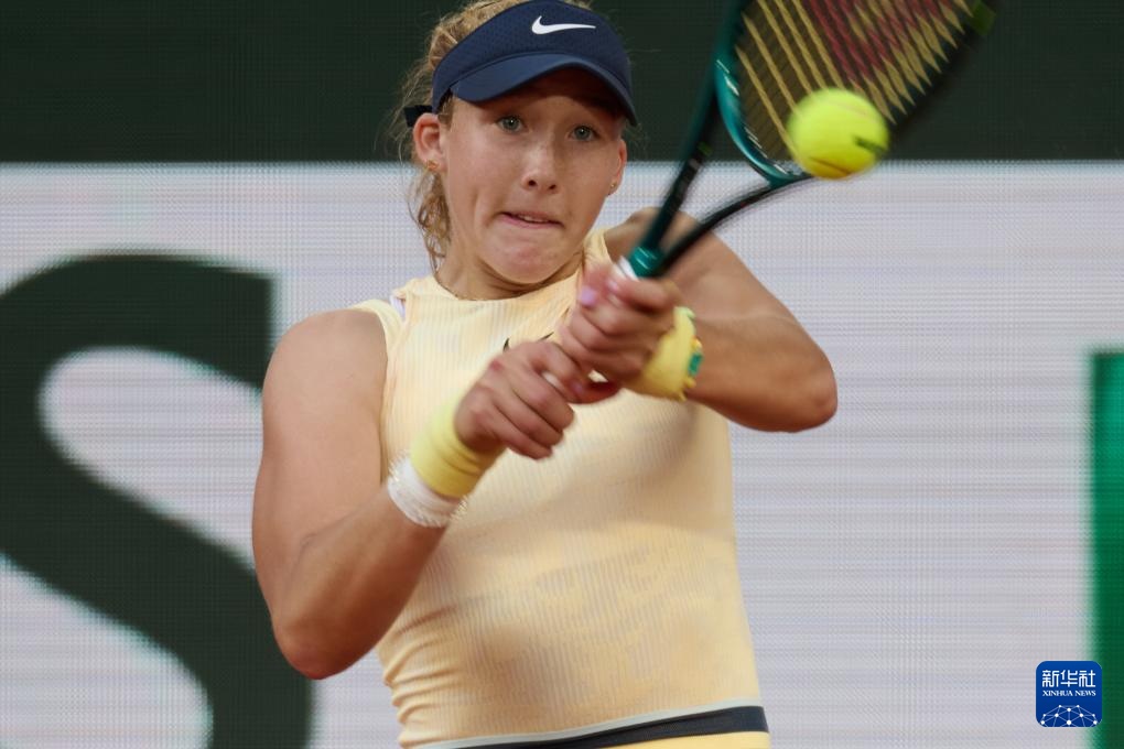 首战开轰持 首战开轰持