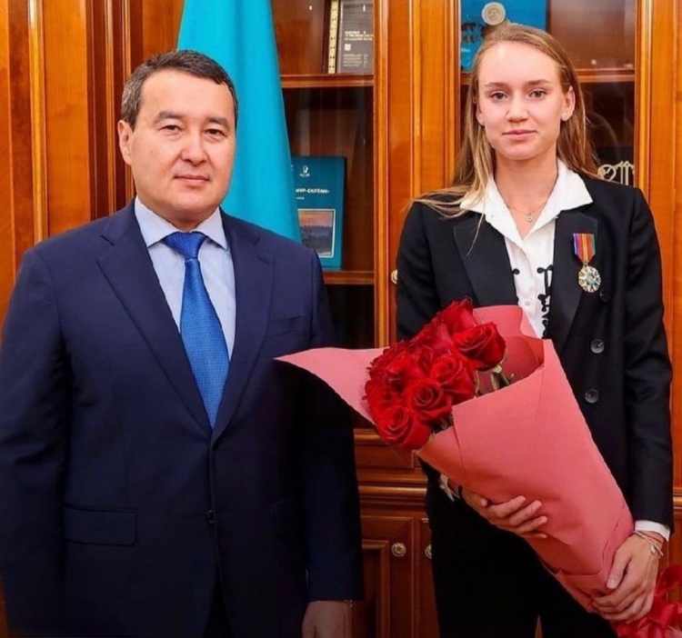 成为决定胜 成为决定胜